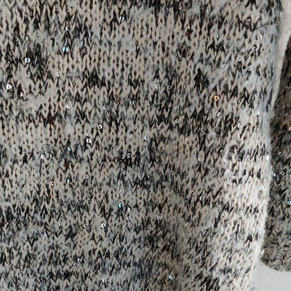 Sweater - Picture 6 of 6